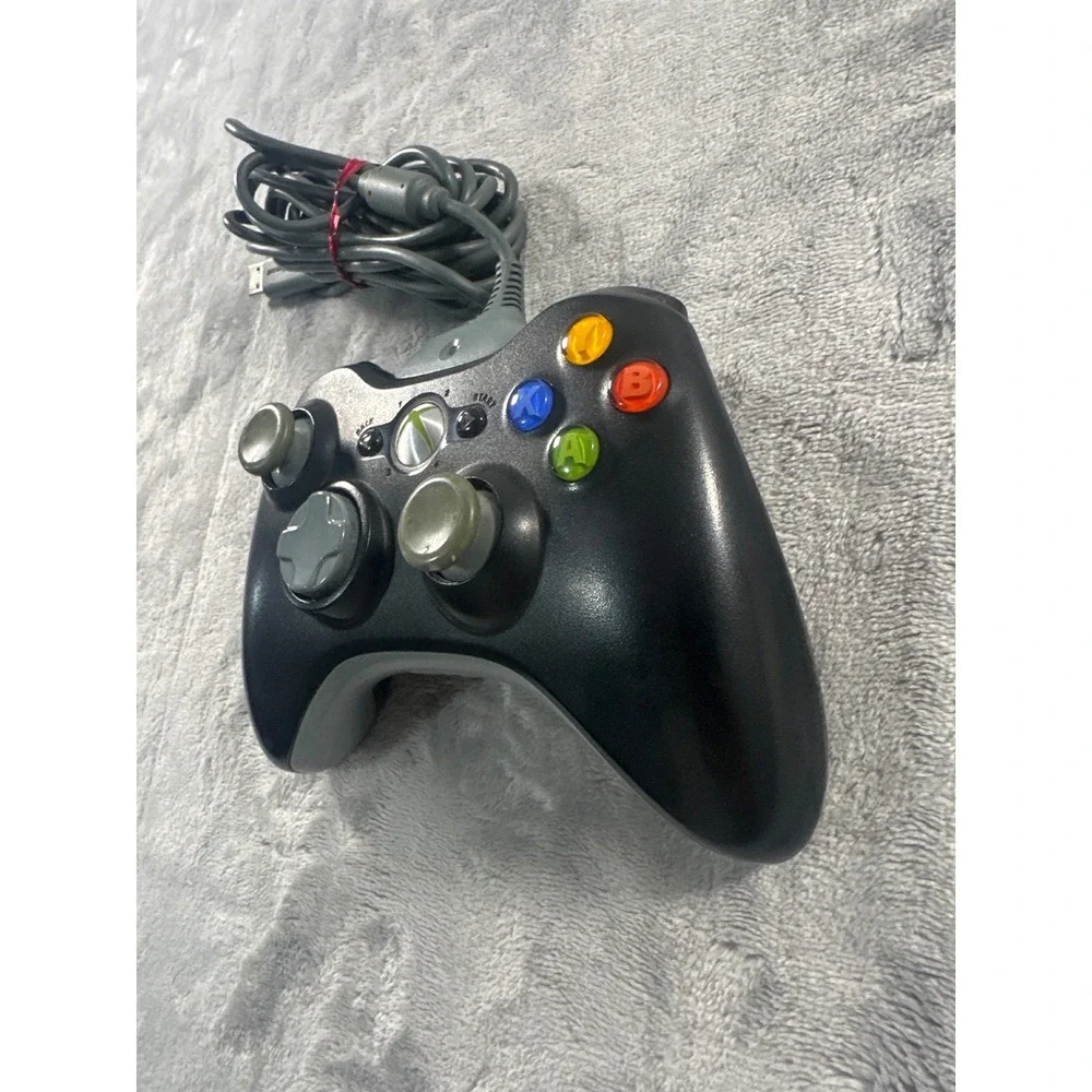 Microsoft Xbox 360 Wireless Controller Black with Play and Charge Cable Grey